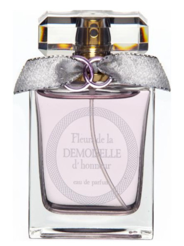 FLEURS DE LA DEMOISELLE D'HONNEUR